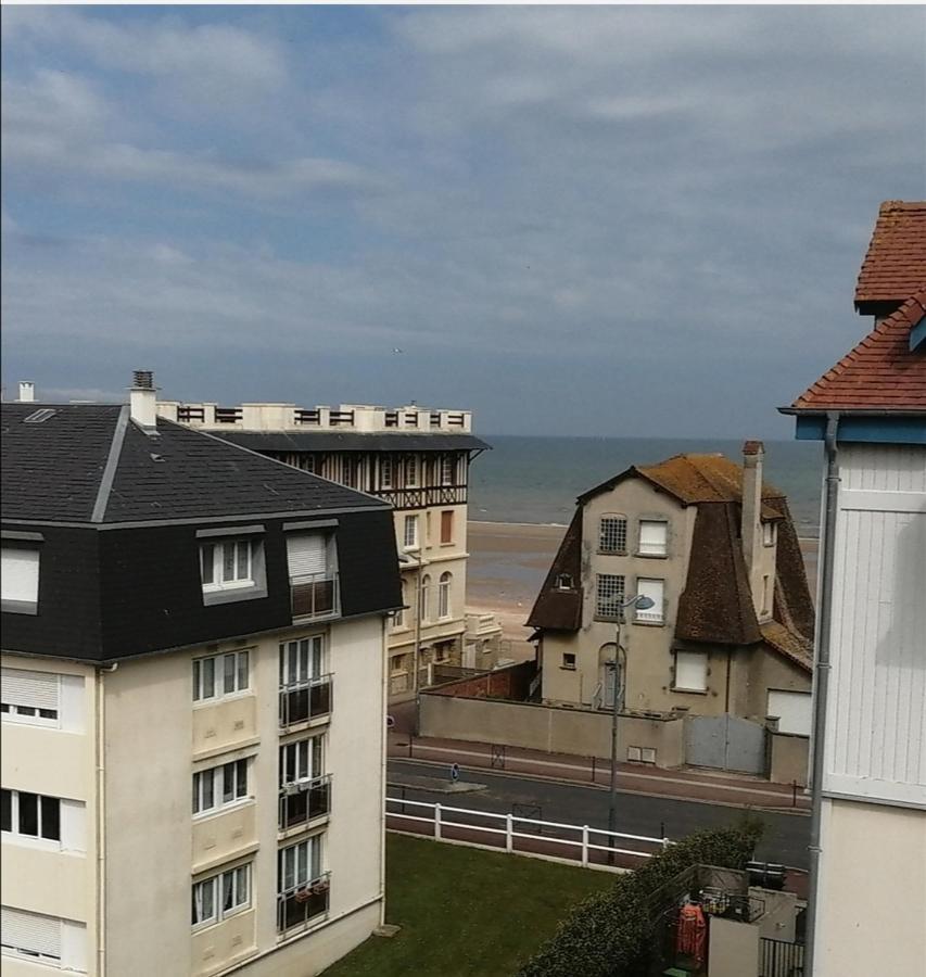 Appartement à 50 m de la plage avec WIFI et Netflix Villers-sur-Mer Extérieur photo