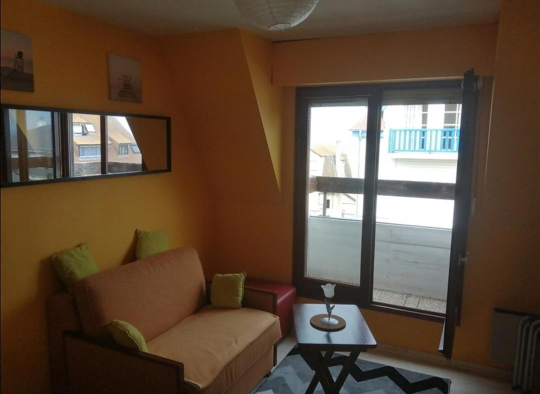 Appartement à 50 m de la plage avec WIFI et Netflix Villers-sur-Mer Extérieur photo